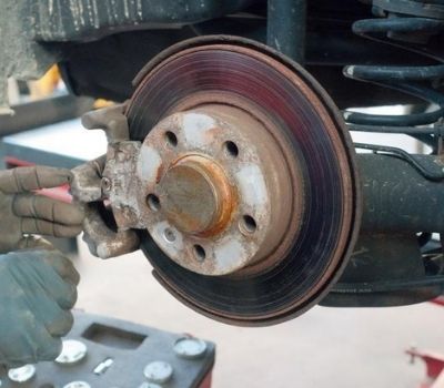 Can Air in Brake Lines Cause Caliper to Stick