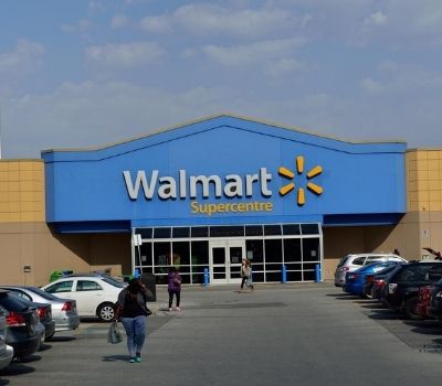 Le telecamere di parcheggio Walmart possono leggere le targhe