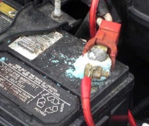 Cleaning Battery Terminals without Disconnecting