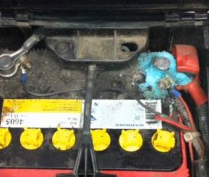 What to Put on Battery Terminals to Prevent Corrosion