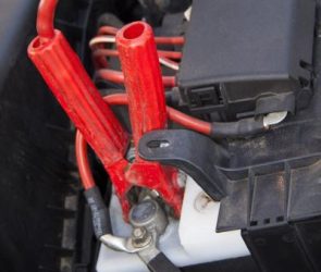 Does Jump Starting a Car Damage the Computer